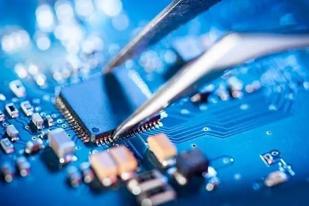 市場(chǎng)預(yù)估Q4內(nèi)存DRAM降價(jià)15％左右，DDR5價(jià)格更接近DDR4